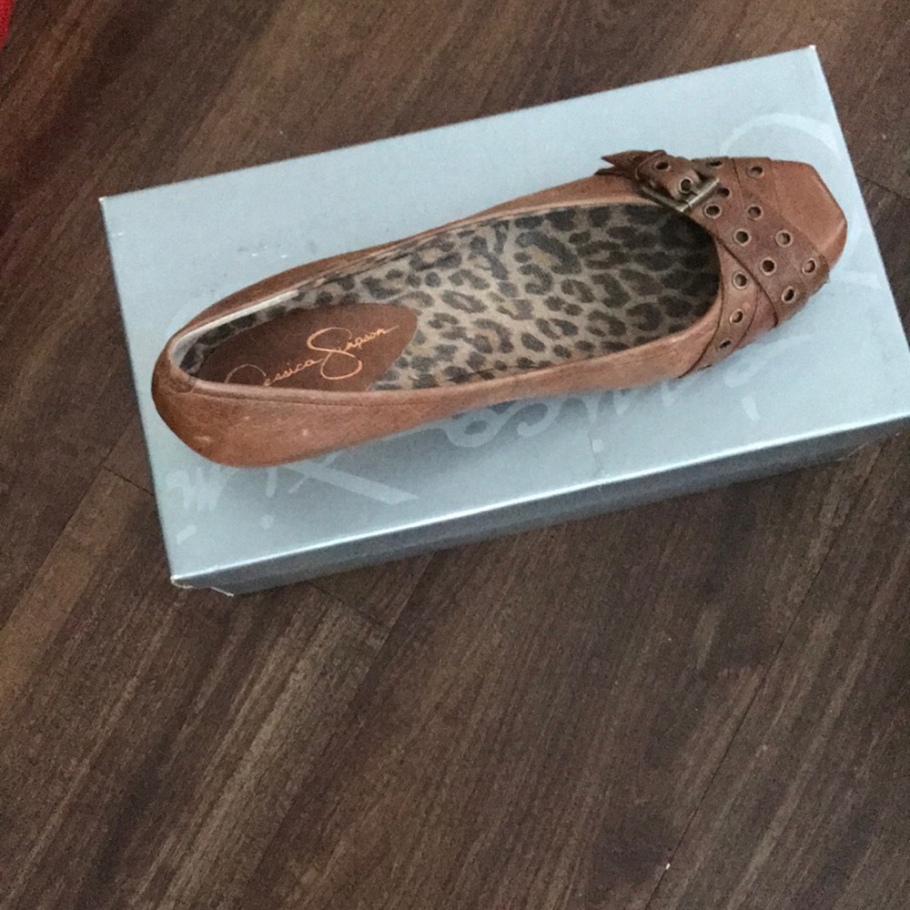 Jessica Simpson flat